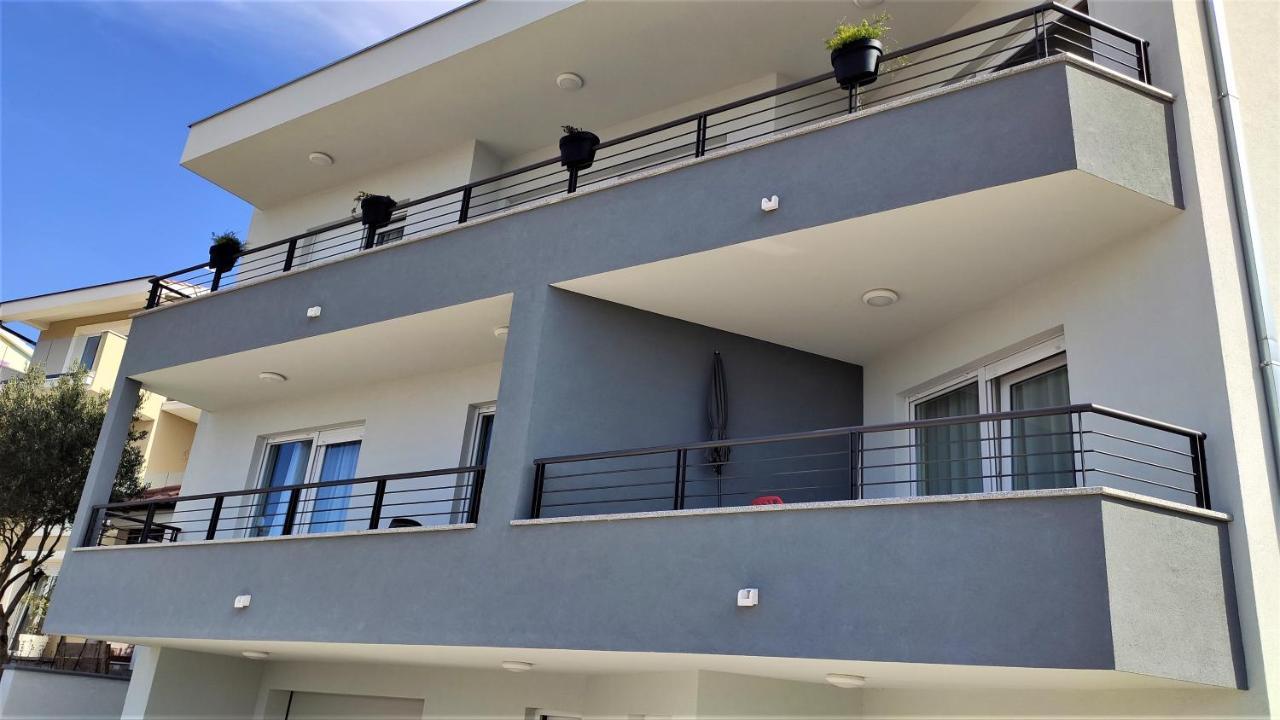 Luxury Apartment Pape Baska Voda Luaran gambar