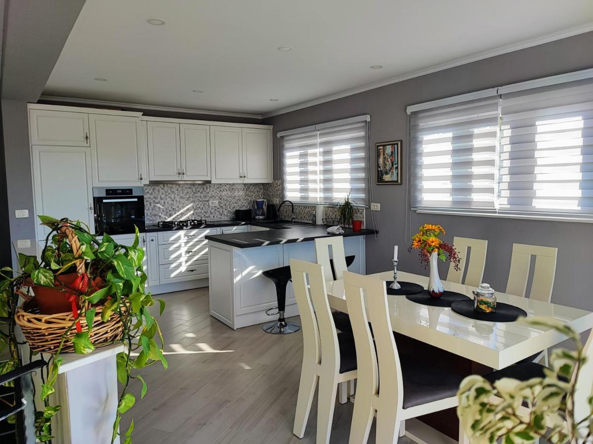 Luxury Apartment Pape Baska Voda Luaran gambar